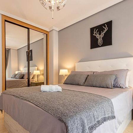 797 Holiday Rentals- Piso Con Amplia Terraza A Solo 1 Min De La Playa ベナルマデナ エクステリア 写真
