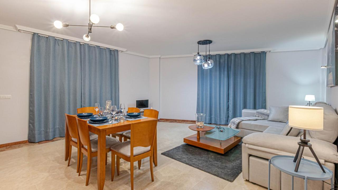 797 Holiday Rentals- Piso Con Amplia Terraza A Solo 1 Min De La Playa ベナルマデナ エクステリア 写真