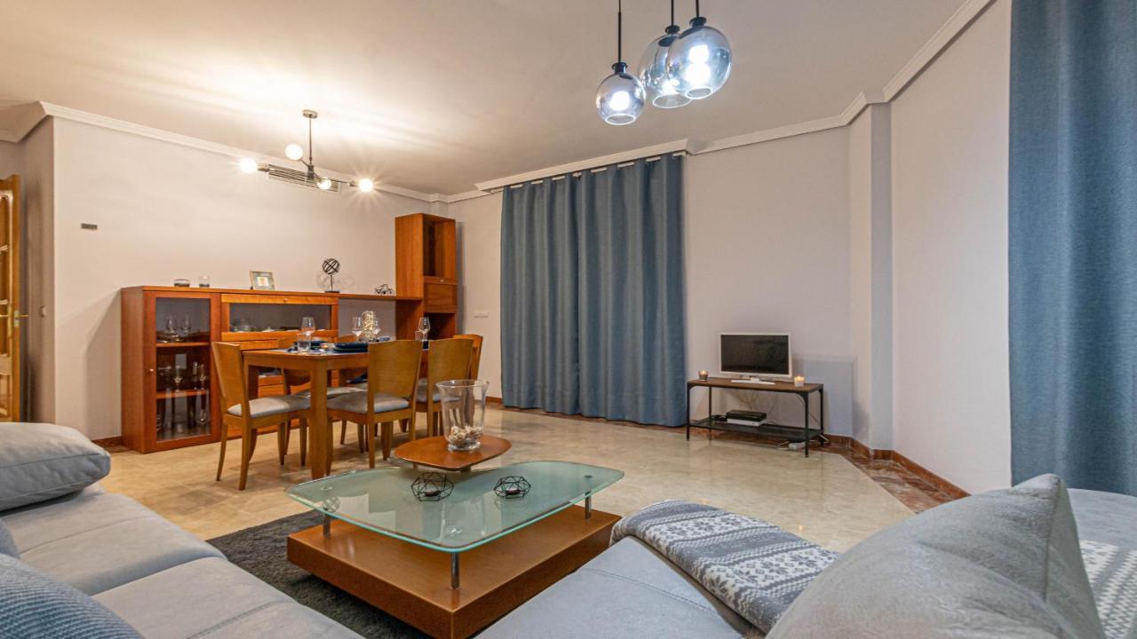 797 Holiday Rentals- Piso Con Amplia Terraza A Solo 1 Min De La Playa ベナルマデナ エクステリア 写真
