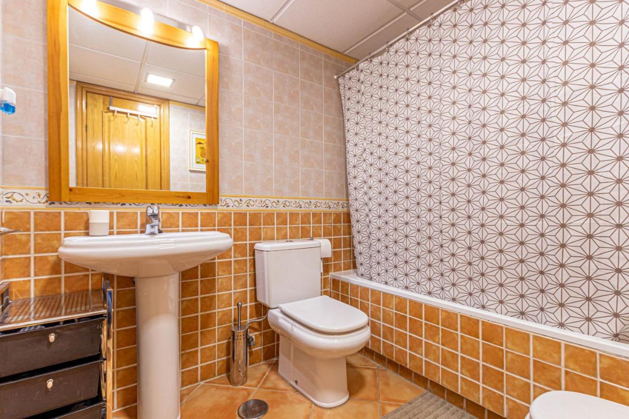 797 Holiday Rentals- Piso Con Amplia Terraza A Solo 1 Min De La Playa ベナルマデナ エクステリア 写真